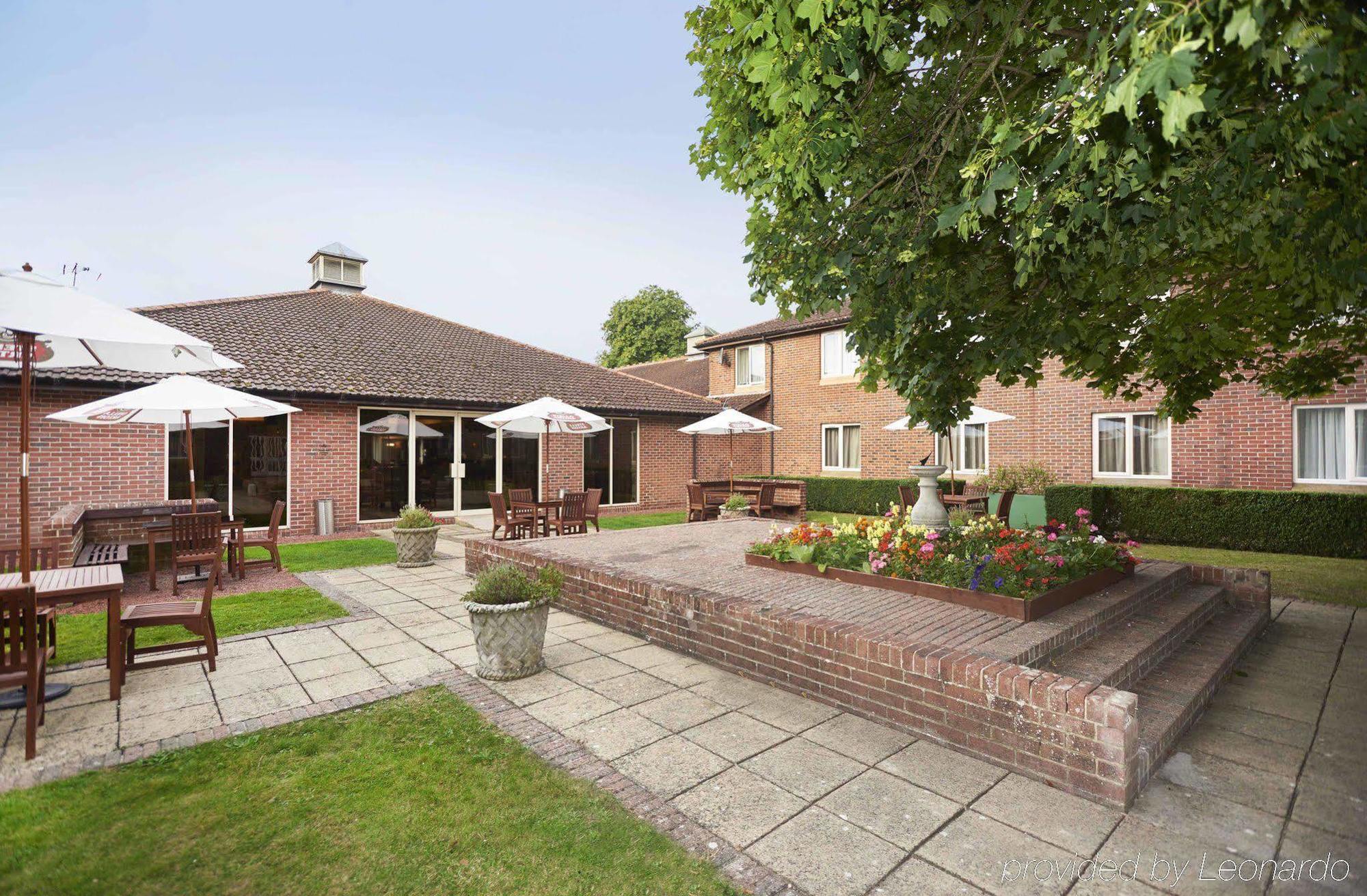 Orida Hotels Newbury Newbury  Extérieur photo
